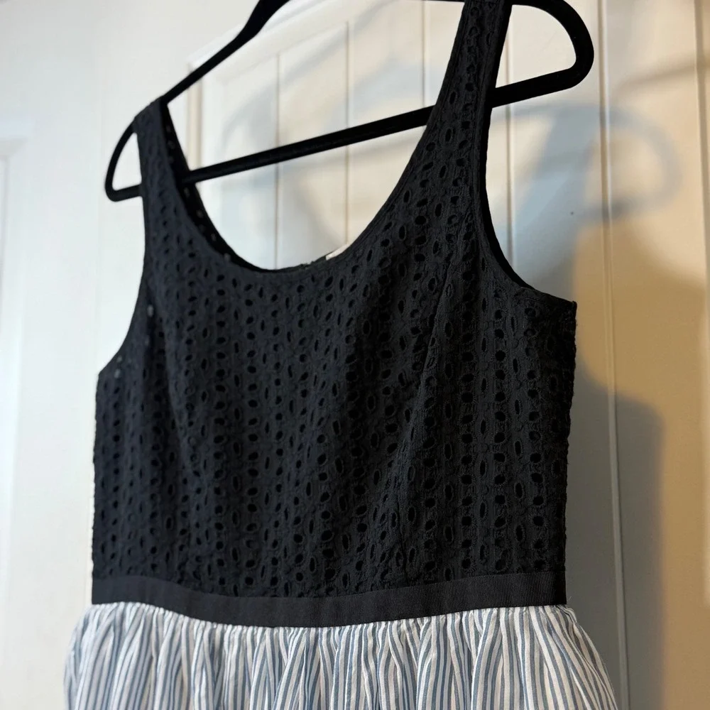 LOFT Eyelet Striped Fit & Flare Dress Blue White Black Petite 10P Sleeveless - Picture 4 of 12